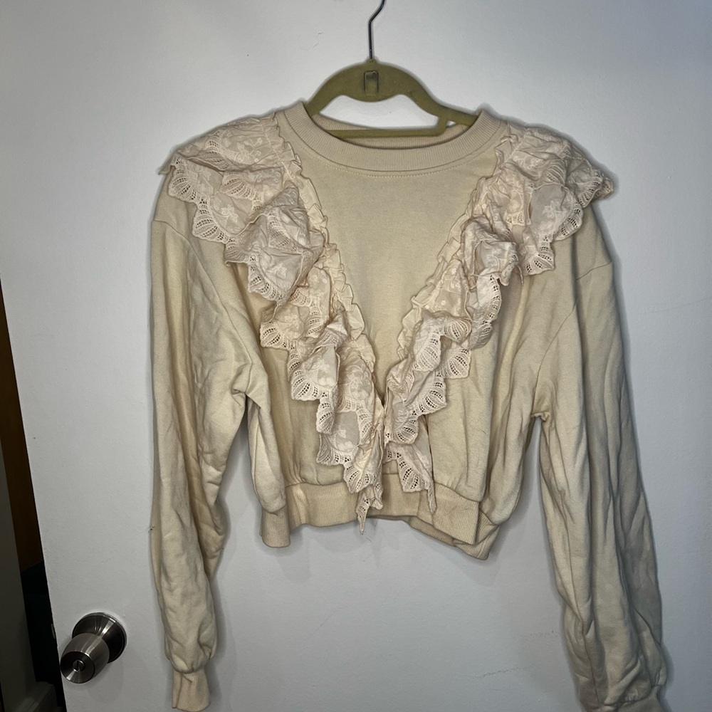 Zara Cream Ruffled Crewneck sweatshirt